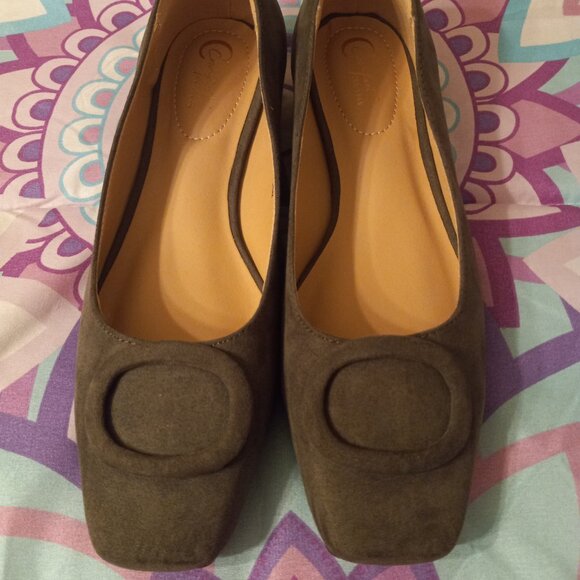 Women shoes - Picture 1 of 3